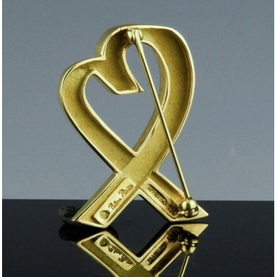 TIFFANY & Co. 18K Gold Paloma Picasso Loving Heart Pin Brooch